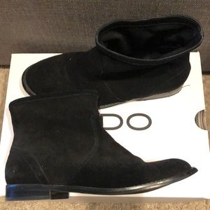 Black flat ankle boots